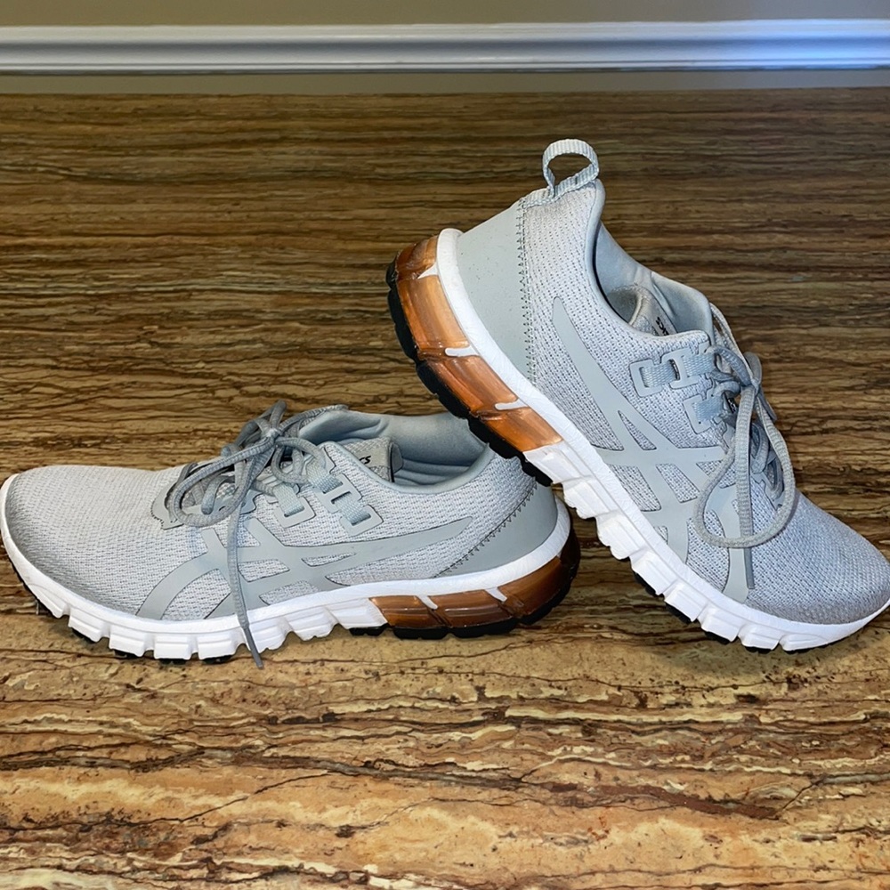 ASICS Sneakers
